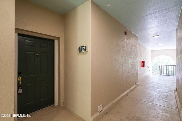 8601 BEACH Boulevard 312, Jacksonville, FL 32216