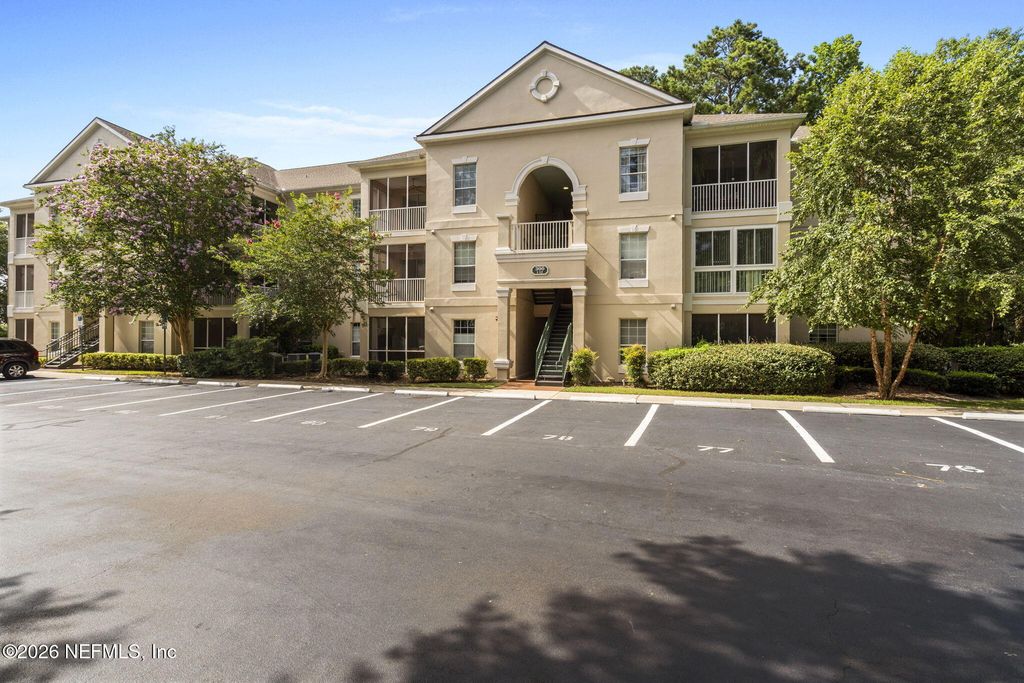 8601 BEACH Boulevard 312, Jacksonville, FL 32216