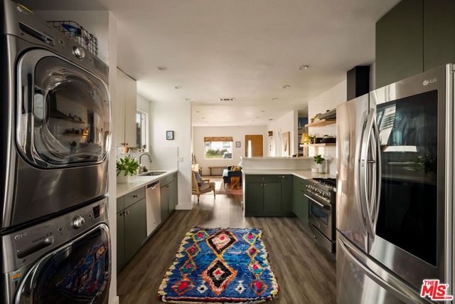 6218 Madden Avenue, Los Angeles, CA 90043