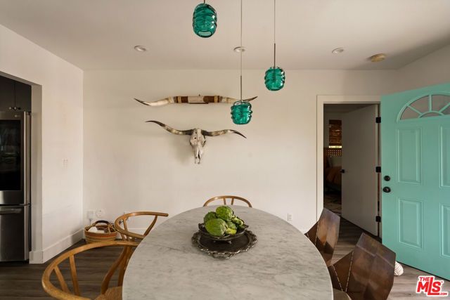 6218 Madden Avenue, Los Angeles, CA 90043