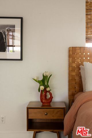 6218 Madden Avenue, Los Angeles, CA 90043