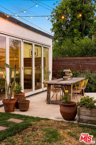 6218 Madden Avenue, Los Angeles, CA 90043