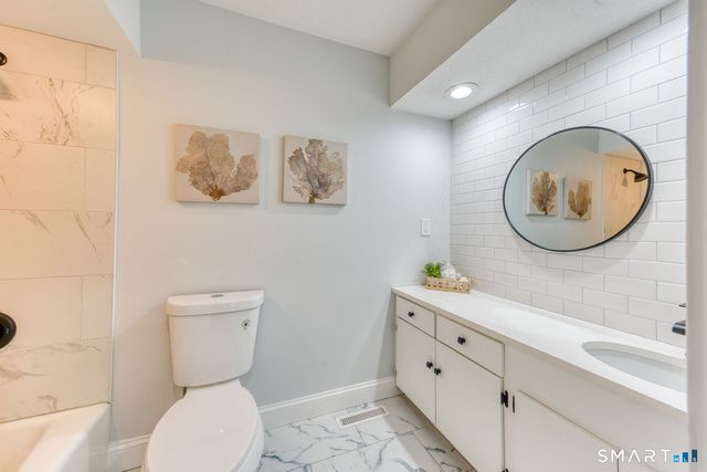 170 Heritage Village B, Southbury, CT 06488