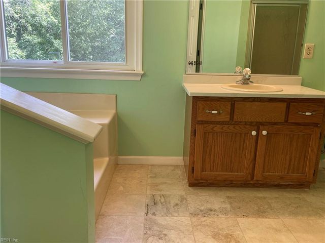 1604 Grey Friars CHSE, Virginia Beach, VA 23456