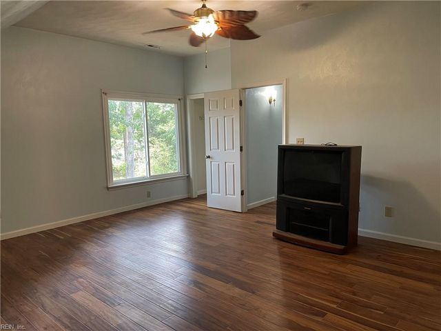 1604 Grey Friars CHSE, Virginia Beach, VA 23456