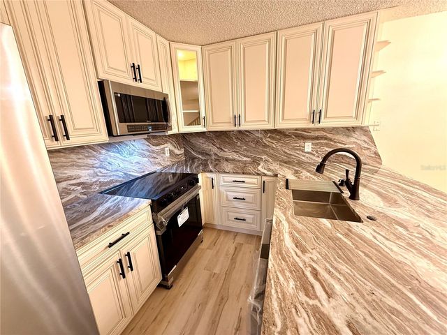 2747 5TH CT, Palm Harbor, FL 34684