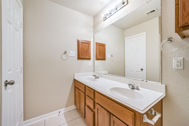 12947 Iris Garden Lane, Houston, TX 77044