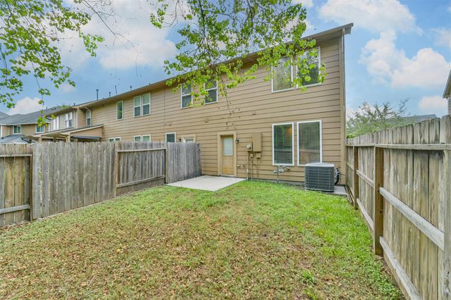 12947 Iris Garden Lane, Houston, TX 77044