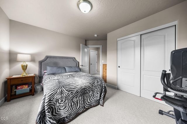 2951 NE Dogwood Drive, Bend, OR 97701