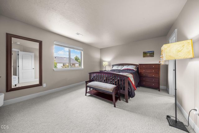 2951 NE Dogwood Drive, Bend, OR 97701