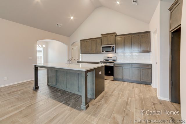 2025 W Huntsville Place, Broken Arrow, OK 74011