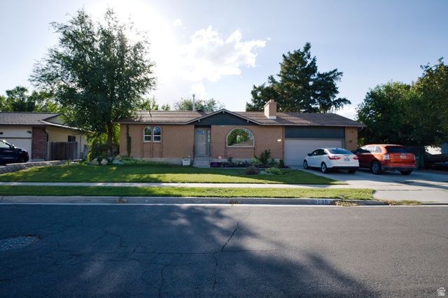 9080 S 570 E, Sandy, UT 84070
