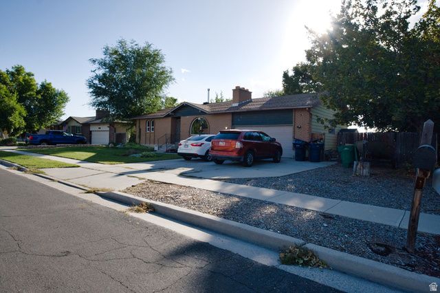 9080 S 570 E, Sandy, UT 84070