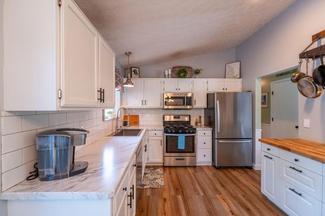 8008 Leaview Drive, Columbus, OH 43235