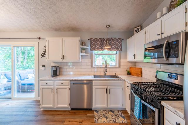 8008 Leaview Drive, Columbus, OH 43235