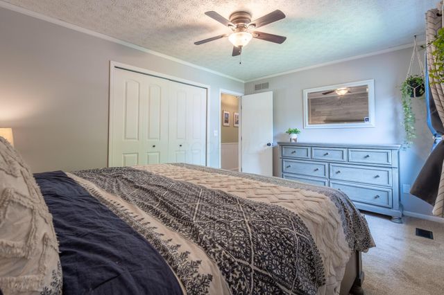 8008 Leaview Drive, Columbus, OH 43235
