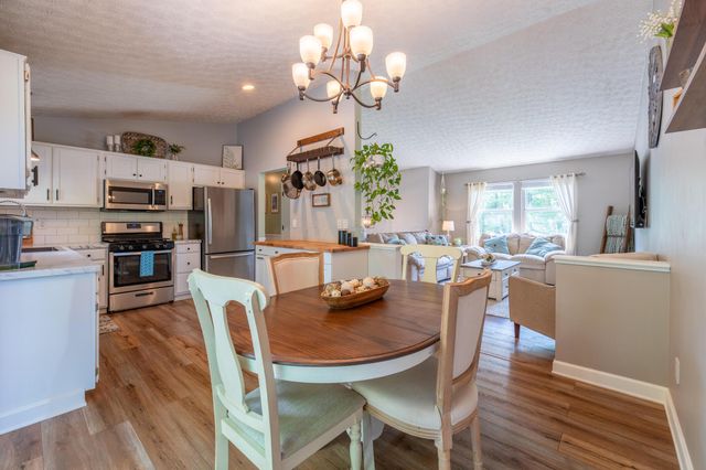 8008 Leaview Drive, Columbus, OH 43235