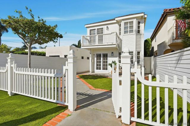 868 A Ave, Coronado, CA 92118