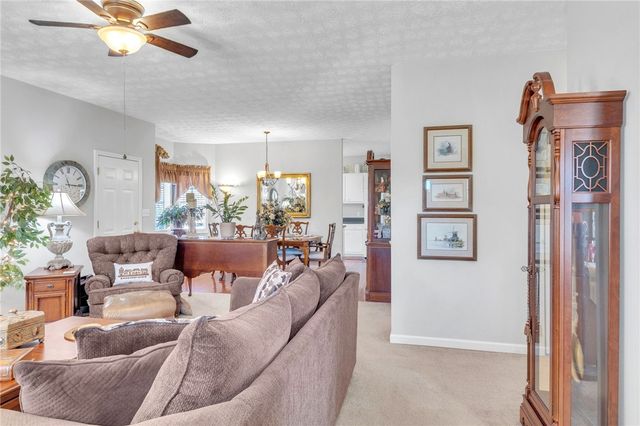 208 River Oaks Circle, Piedmont, SC 29673