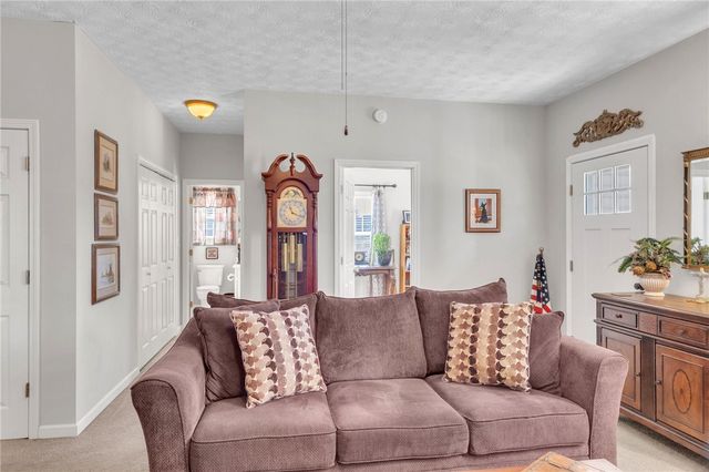 208 River Oaks Circle, Piedmont, SC 29673