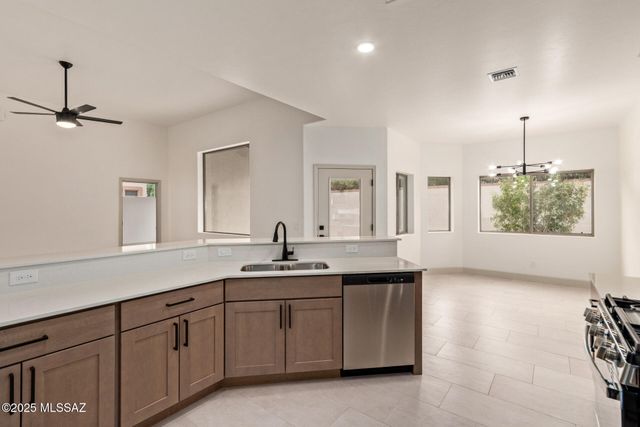 1374 W Blooming Desert Way, Oro Valley, AZ 85737