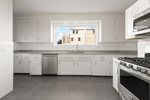 208 Central Ave 1, Medford, MA 02155