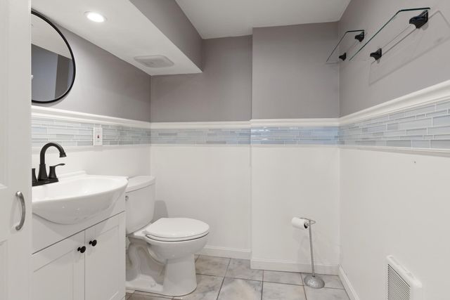 208 Central Ave 1, Medford, MA 02155