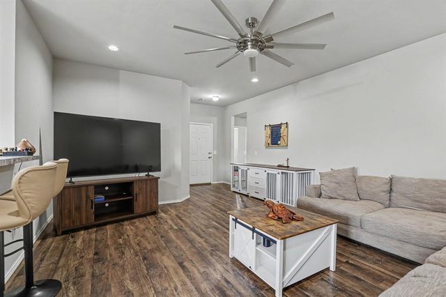 1901 Hannah Lane, Oklahoma City, OK 73127