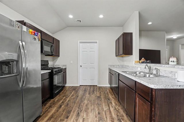 1901 Hannah Lane, Oklahoma City, OK 73127