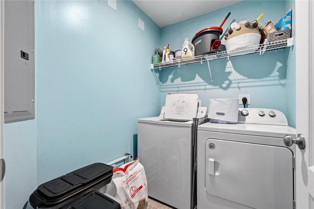 141 Old Pond Road, Springboro, OH 45066