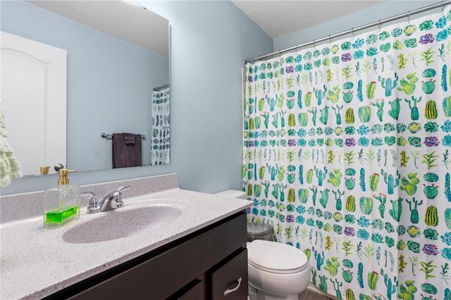 141 Old Pond Road, Springboro, OH 45066