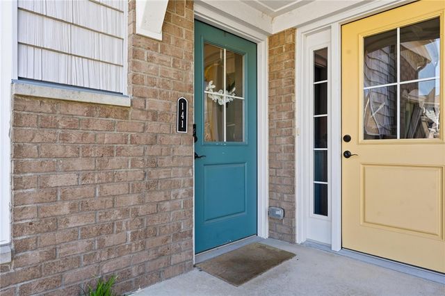 141 Old Pond Road, Springboro, OH 45066