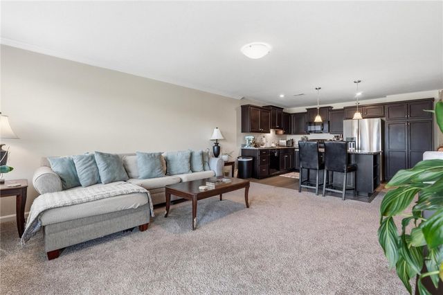 141 Old Pond Road, Springboro, OH 45066