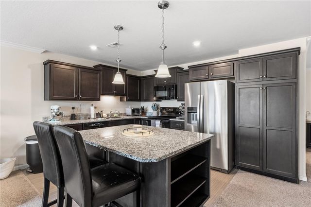 141 Old Pond Road, Springboro, OH 45066