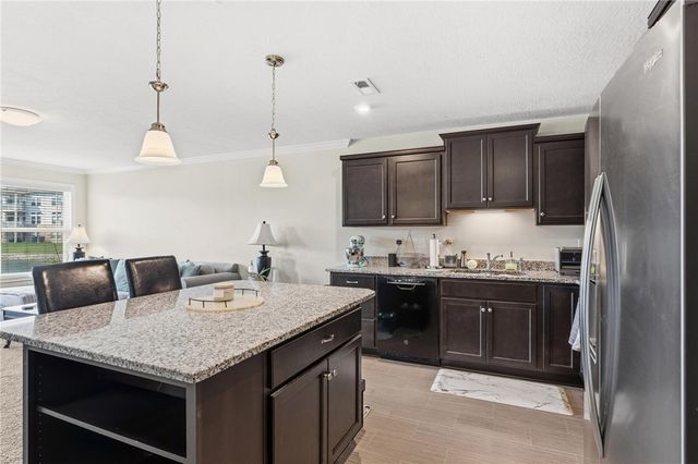 141 Old Pond Road, Springboro, OH 45066