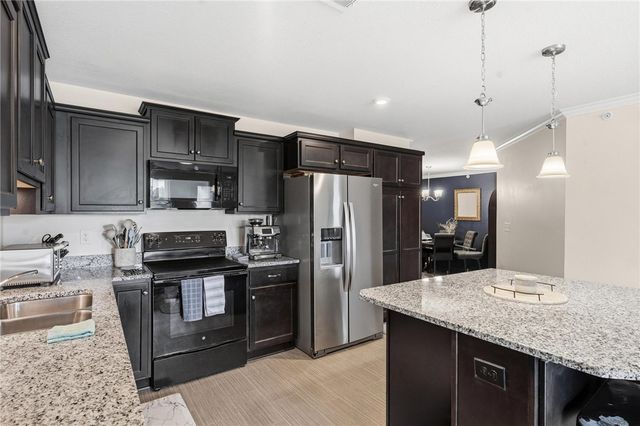 141 Old Pond Road, Springboro, OH 45066