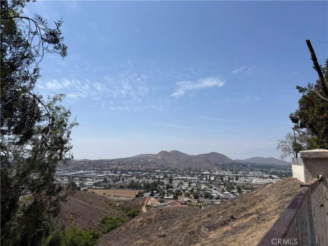 16183 Blue Haven Court, Riverside, CA 92503
