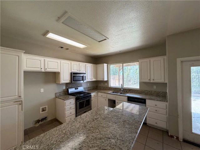16183 Blue Haven Court, Riverside, CA 92503