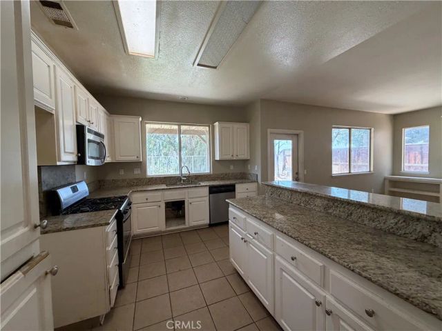 16183 Blue Haven Court, Riverside, CA 92503