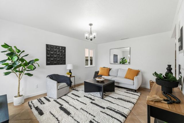 1601 Sonora Street, Madera, CA 93638