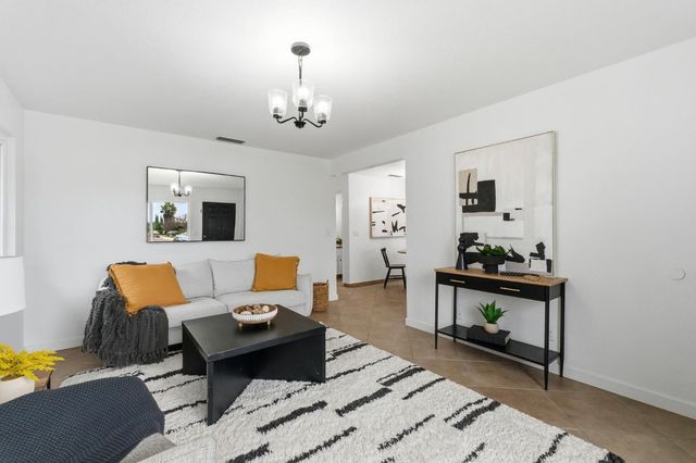 1601 Sonora Street, Madera, CA 93638