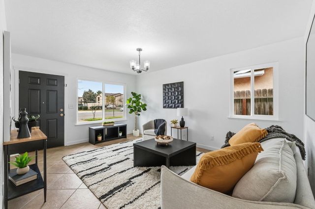 1601 Sonora Street, Madera, CA 93638