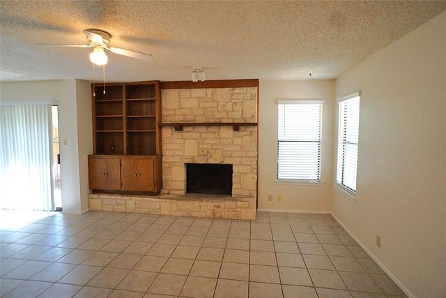 8418 Fathom CIR C-302, Austin, TX 78750