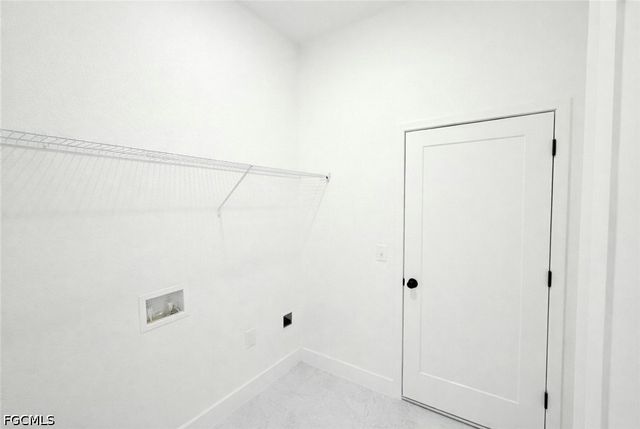 2522 Alice PL, Lehigh Acres, FL 33971