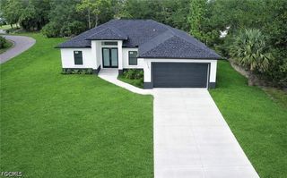 2522 Alice PL, Lehigh Acres, FL 33971