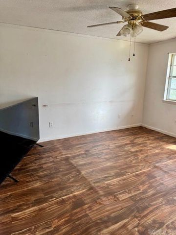 1321 W 57th Street, North Little Rock, AR 72118