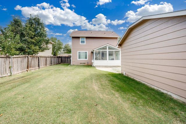 4323 N Edgemoor St, Bel Aire, KS 67220