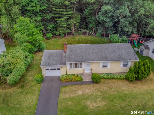 54 Woodhill Road, Manchester, CT 06042