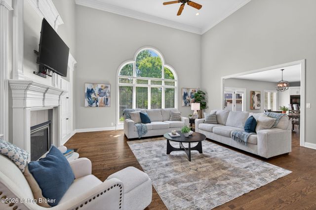 2801 Woodcrest Ct, Prospect, KY 40059