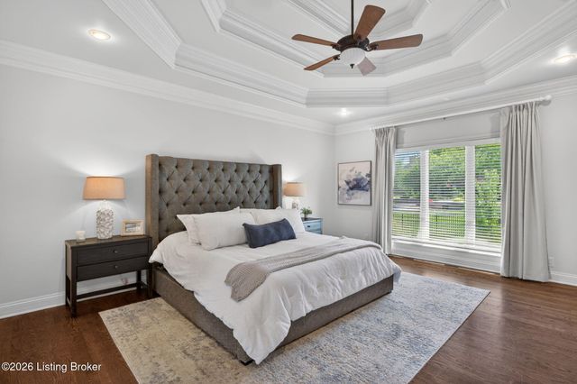 2801 Woodcrest Ct, Prospect, KY 40059